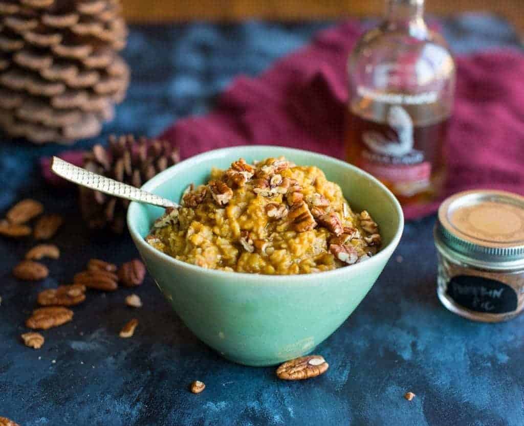Spiced Pumpkin Oatmeal with pumpkin pie spice