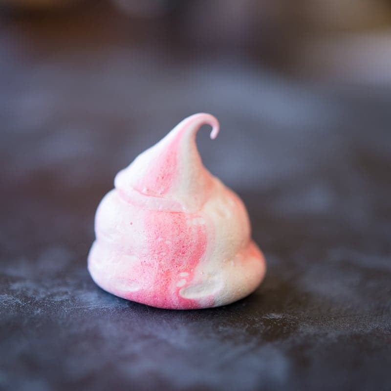 Holiday Peppermint Meringues