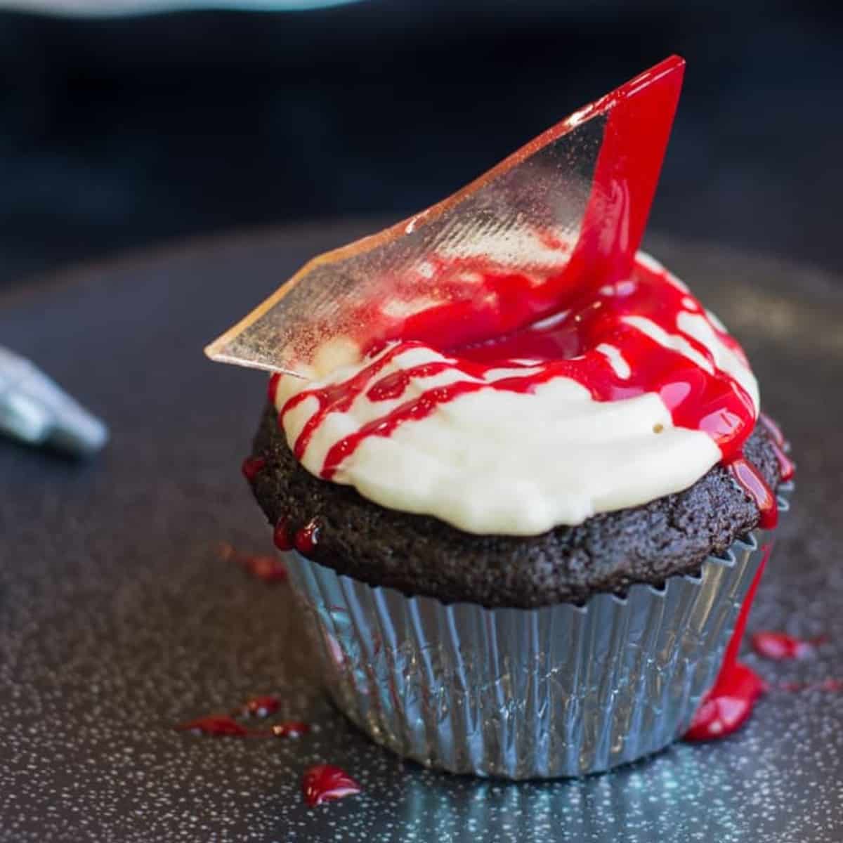 halloween cupcakes with edible blood and edible sugar glass shards