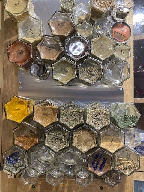 seasoning blend cabinet with magnetic gniess jars