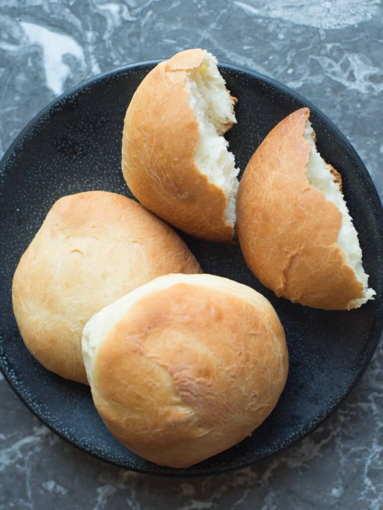 soft and fluffy homemade dinner rolls