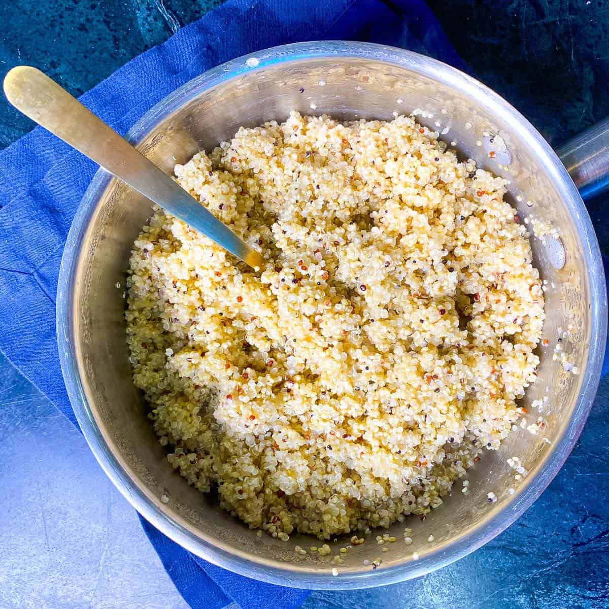 How To Cook Quinoa—The Ultimate Guide! - Foodology Geek