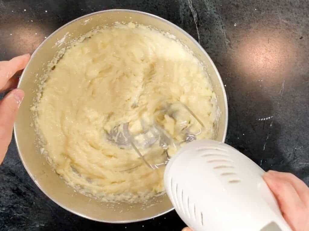 beat the sugar annd butter together until light and fluffy