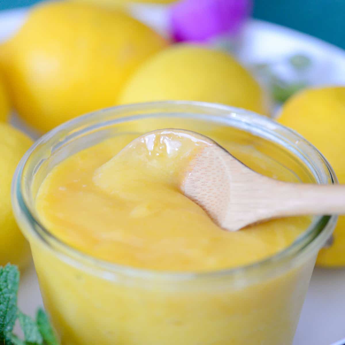fresh lemon curd recipe in a weck jar