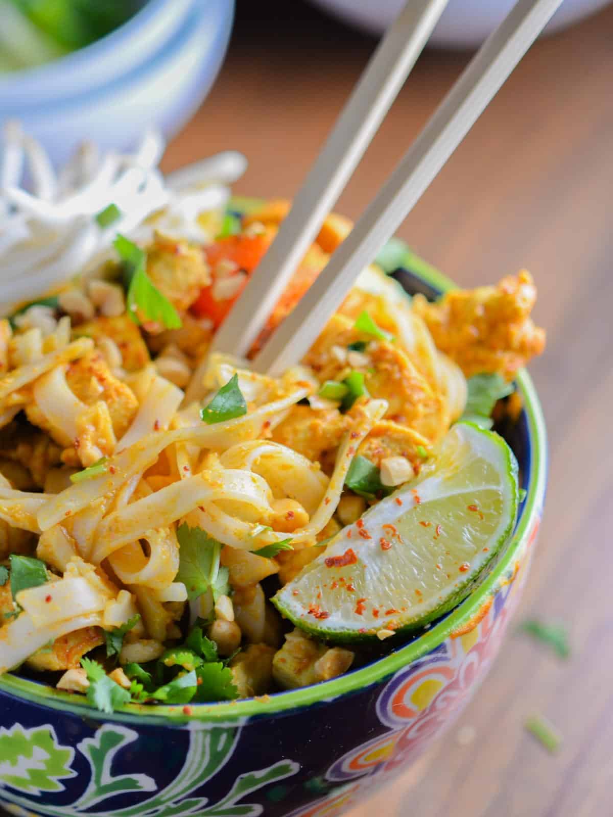 noodles bowls with thai red curry