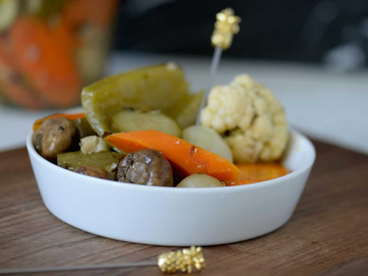Escabeche (Mexican Pickled Vegetable Recipe) Foodology Geek