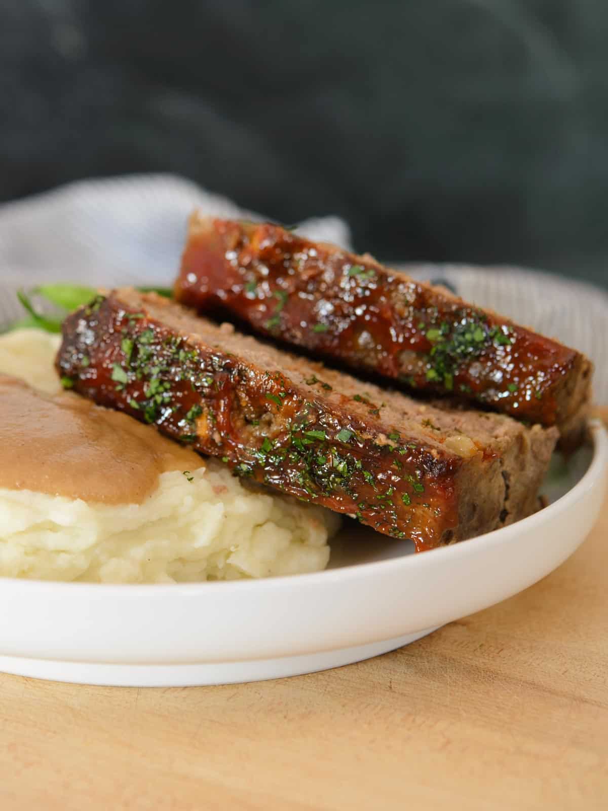 meatloaf with mashed potatoes and meatloaf gravy