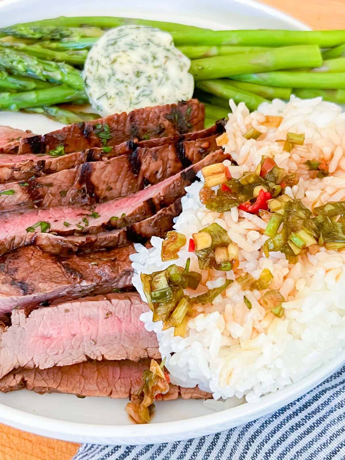 steak with rice and finadene sauce