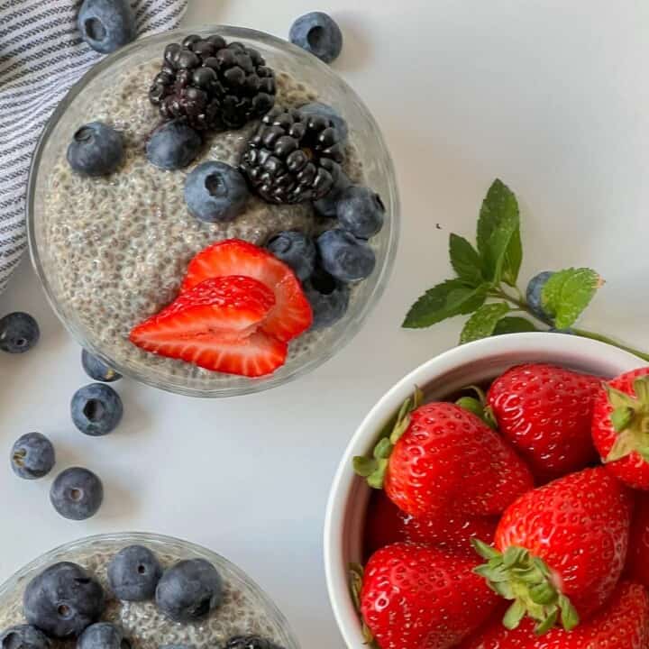 easy chia pudding recipe topped with fresh berries
