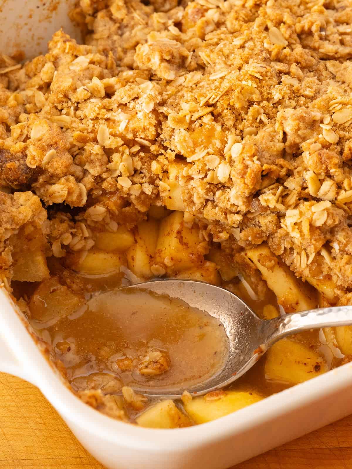 serving apple crisp